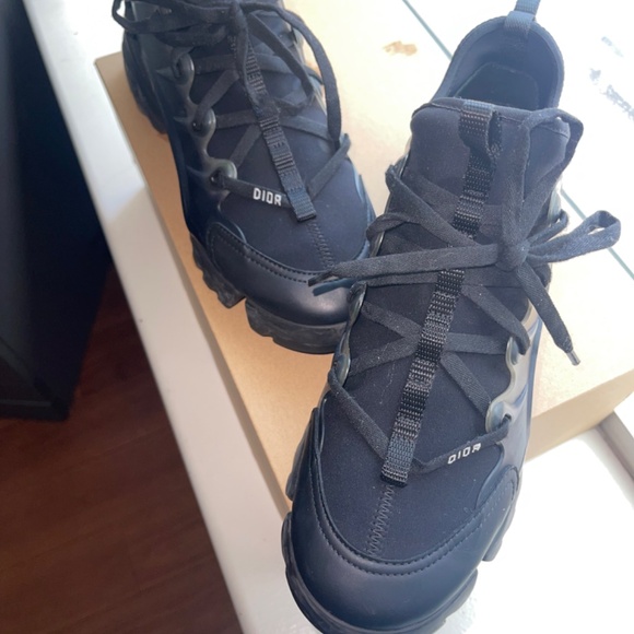 DIOR - D-Connect Sneaker - Picture 3 of 8